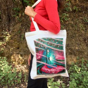 Rise in Love Tote bag